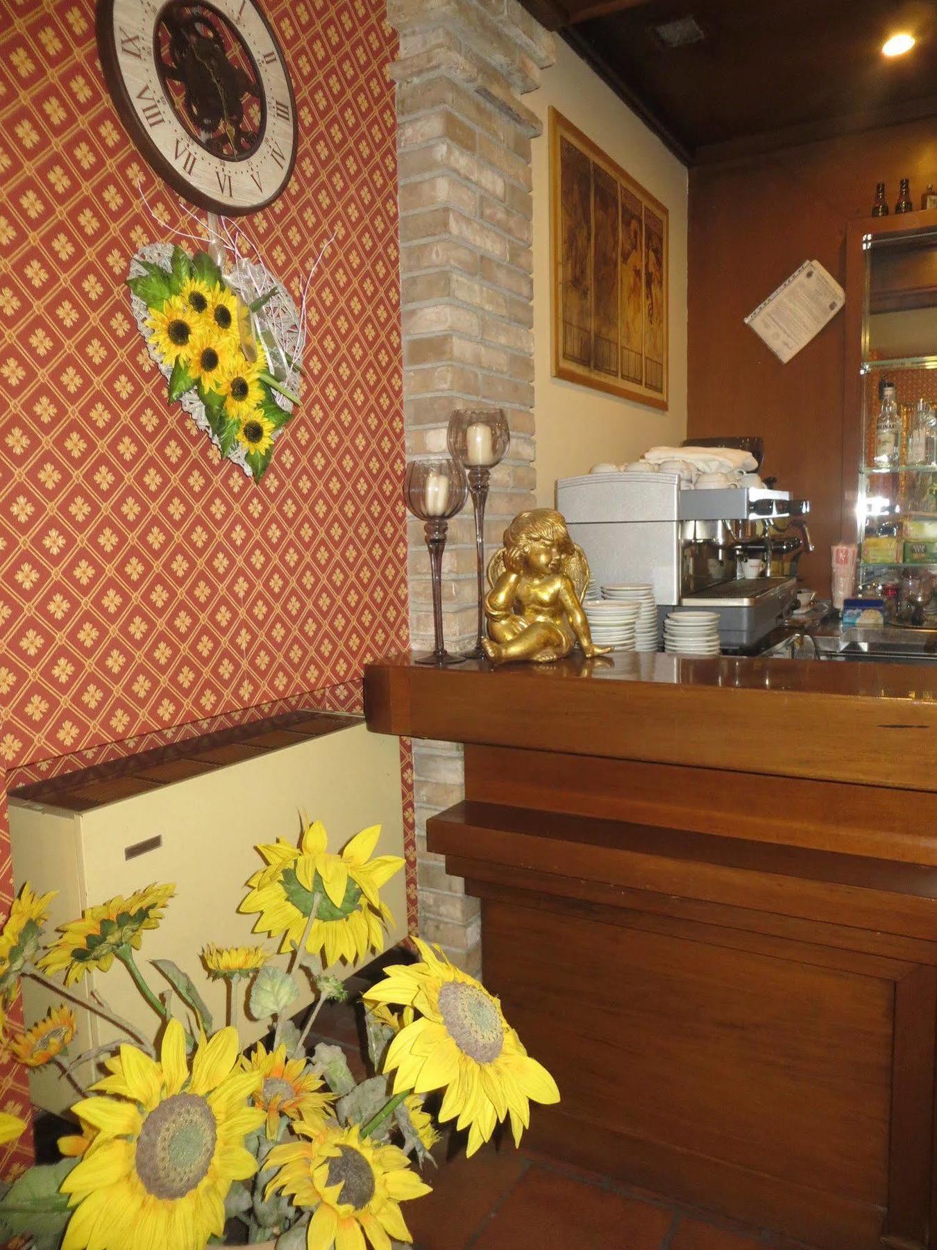 Hotel Girasole Civitanova Marche Exteriér fotografie